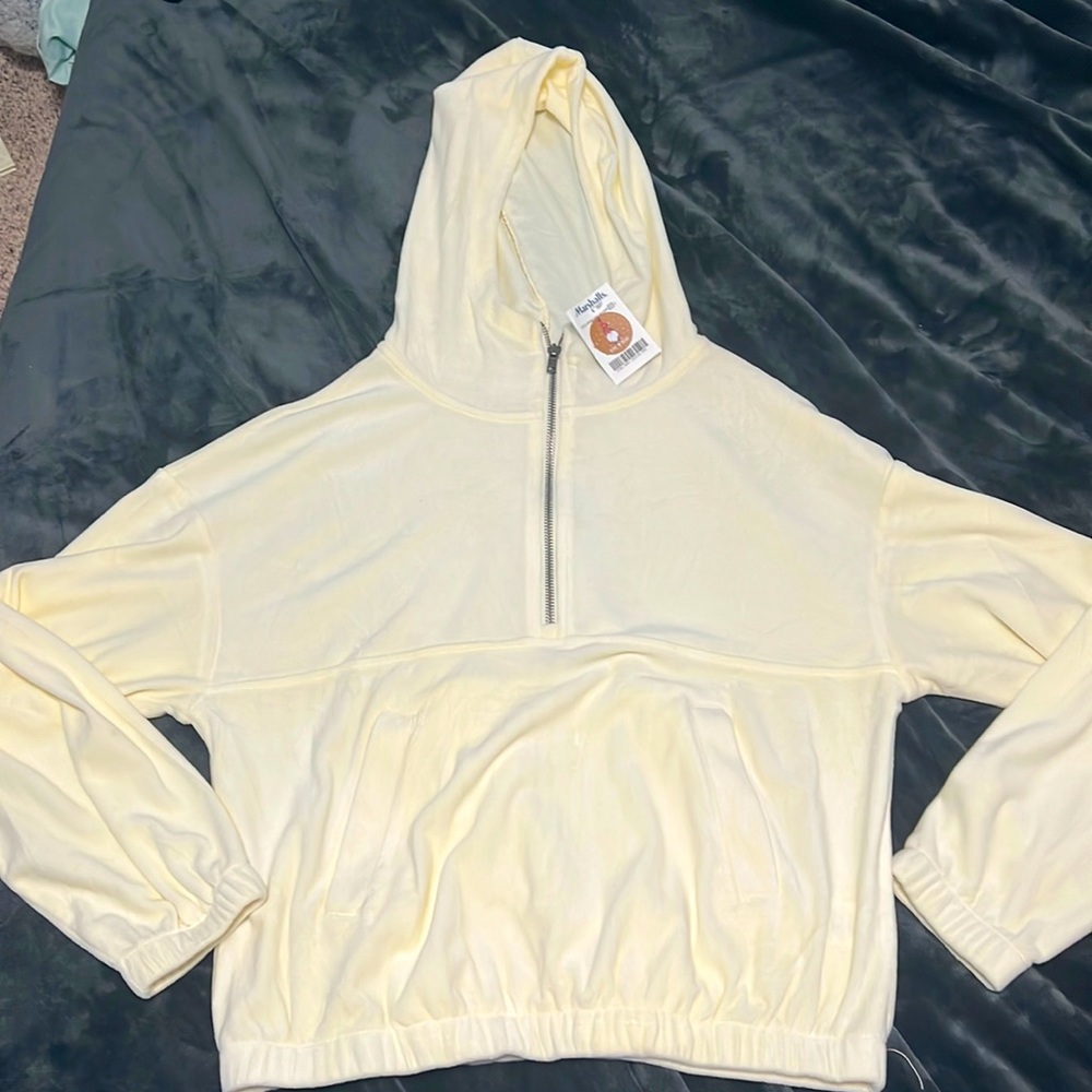 sweatshirt